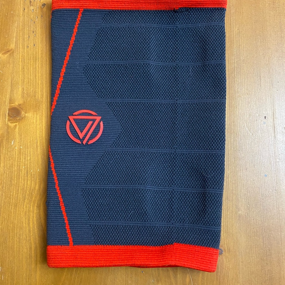 Men's Black and Red Athletic Knee Sleeve